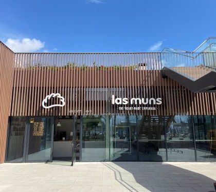 Las Muns acelera su expansión en Oporto y abre su primer flagship en Port Olímpic de Barcelona